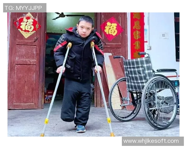 足球场上的传奇之路他是如何从平凡少年成长为足球明星的故事