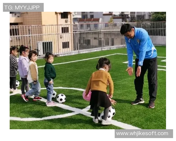 足球明星亲子时光婴儿手推车陪伴成长的幸福旅程