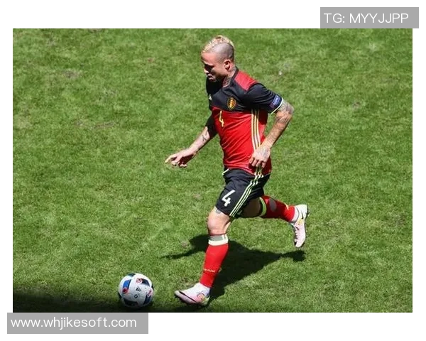 足球明星吸烟瞬间揭秘引发热议的健康与形象之争